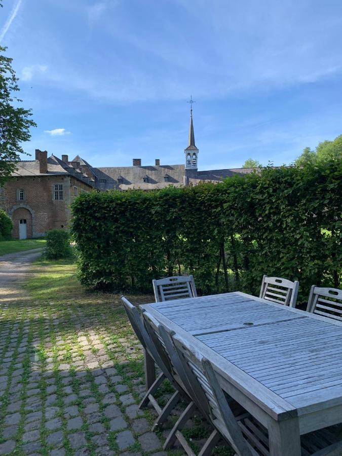נמור La Porterie De L'Abbaye De Marche Les Dames מראה חיצוני תמונה